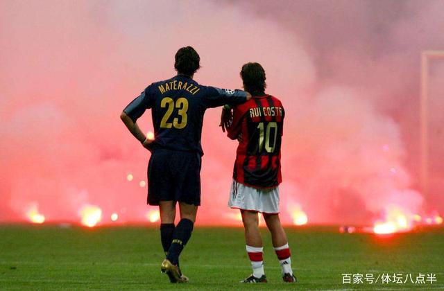 拉什福德训练单挑亚马尔！巴萨夏窗买断细节曝光，或仍想曼联降价