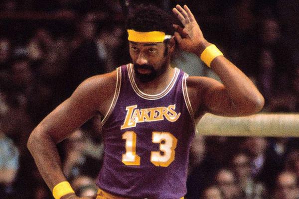 告别联盟垫底！西卡21+8+6准绝杀，步行者98-96险胜绿军，双探花伤退