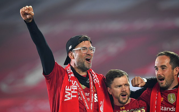 TES遭AL横扫零封 Kanavi哑火暴露战队致命短板