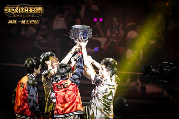 CS2 在2025年第一季度成为Twitch上观看人数最多的游戏