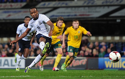 LOL：Uzi有望重回赛场，Doran直播摆烂惹众怒，Faker职业生涯遭重